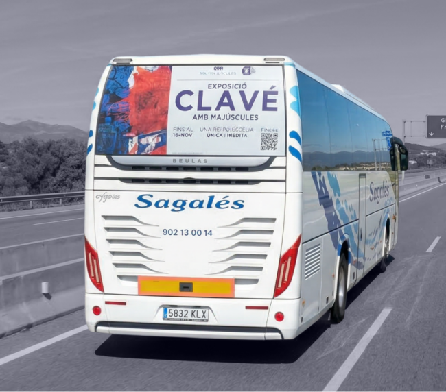 Publicitat en autobusos Aeroport Barcelona Girona Figueres amb campanya de publicitat exterior en moviment